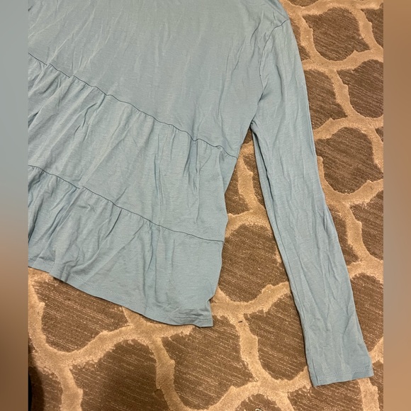 Blue Long Sleeve Tiered Top Loft Size Medium - Picture 6 of 7